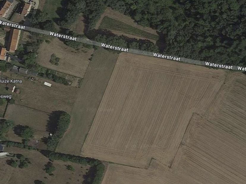 LOT 4: PERCEEL LANDBOUWGROND &lt;br /&gt;
 &lt;br /&gt;
Onverpachte landbouwgrond te Lubbeek aan de Waterstraat, tussen de Schubbeekdriesweg en de Bensbergstraat,