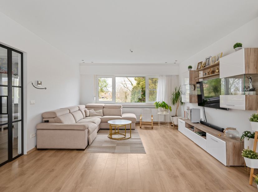 Ben je niet de meest handige Harry en zoek jij instapklare woning in het groene en rustige Kontich? Dan is dit wat je zoekt!&lt;br /&gt;
Geniet hier van een