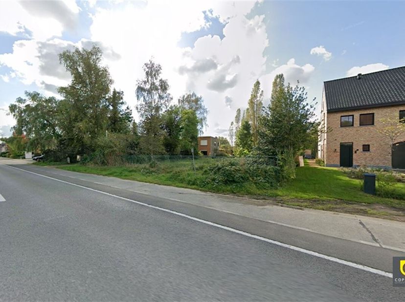 Orientation sud-ouest&lt;br /&gt;
Tout près du centre de Kontich et des voies d&#039;accès telles que l&#039;E19 et l&#039;A12, vous trouverez ces 4 belles parcelles de +-