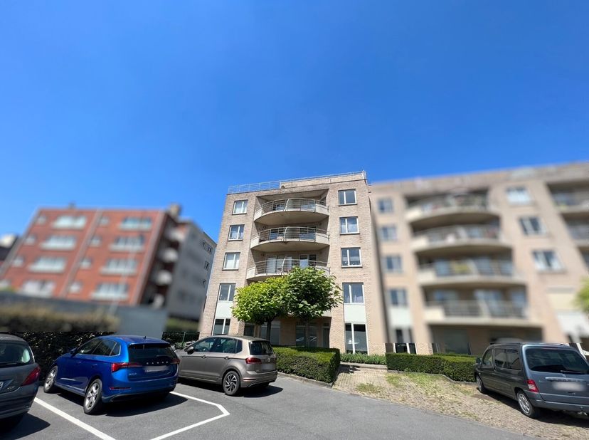 INSTAPKLAAR APPARTEMENT NABIJ STADSCENTRUM&lt;br /&gt;
Dit appartement is gelegen dichtbij het stadscentrum en bevindt zich op de 1ste verdieping (lift aanw