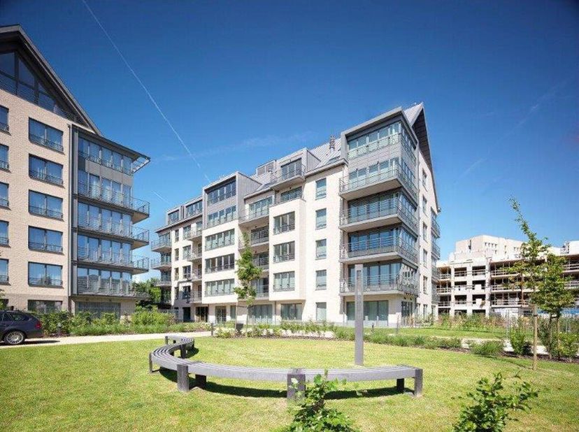 GP II B 5.7 - Prachtig gemeubelde appartement van ongeveer 89 m² (volgens EPC) in een recent gebouw (2012). Ligging vlakbij alle nodige faciliteiten (