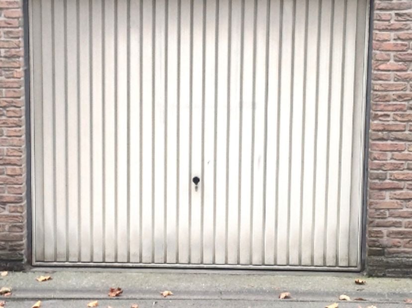 Heel ruime garage in Residentie Georges I 