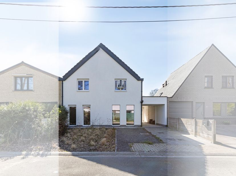 - Toiture, châssis et façade neufs  PEB A&lt;br /&gt;
- Chauffage au sol et béton poli au rez-de-chaussée&lt;br /&gt;
- Raccordements prévus à l&#039;étage + parquet f