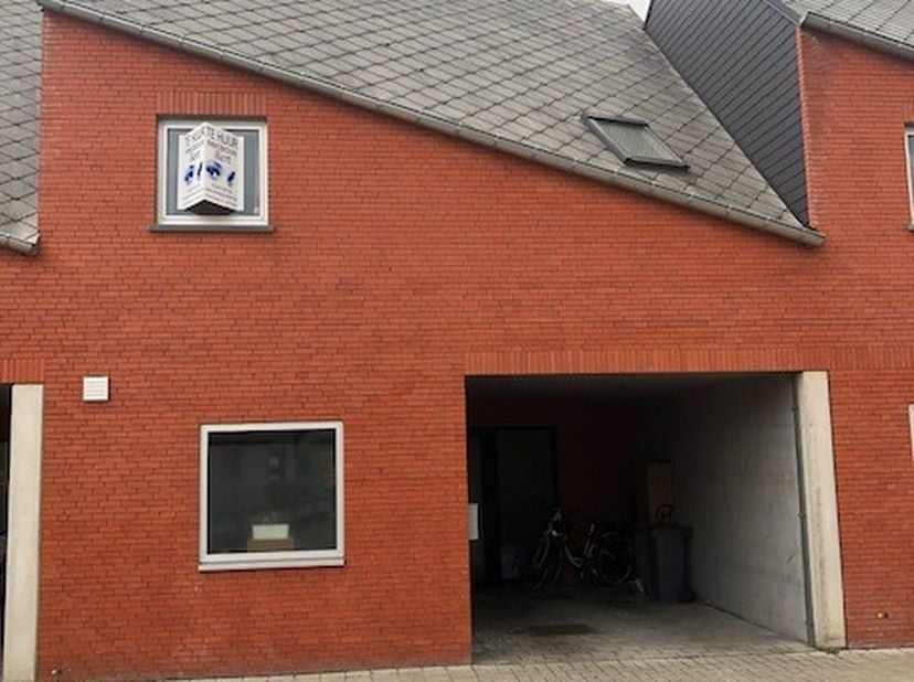 Maison à louer
                    à 9240 Zele