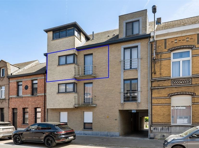 Recent, perfect instapklaar appartement, gunstig gelegen pal in het centrum van Putte.&lt;br /&gt;
Dit knap appartement met 2 slaapkamers is gelegen op de t