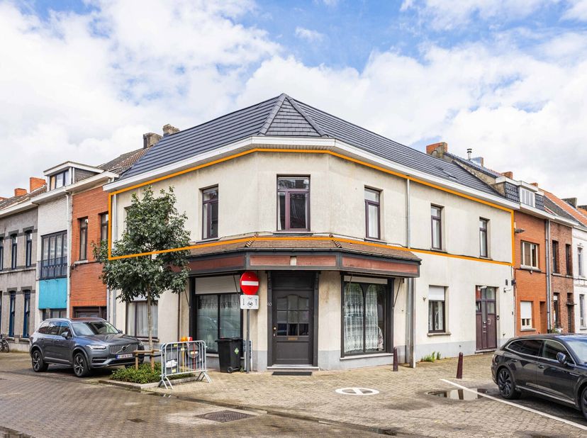 Appartement à louer
                    à 9300 Aalst
