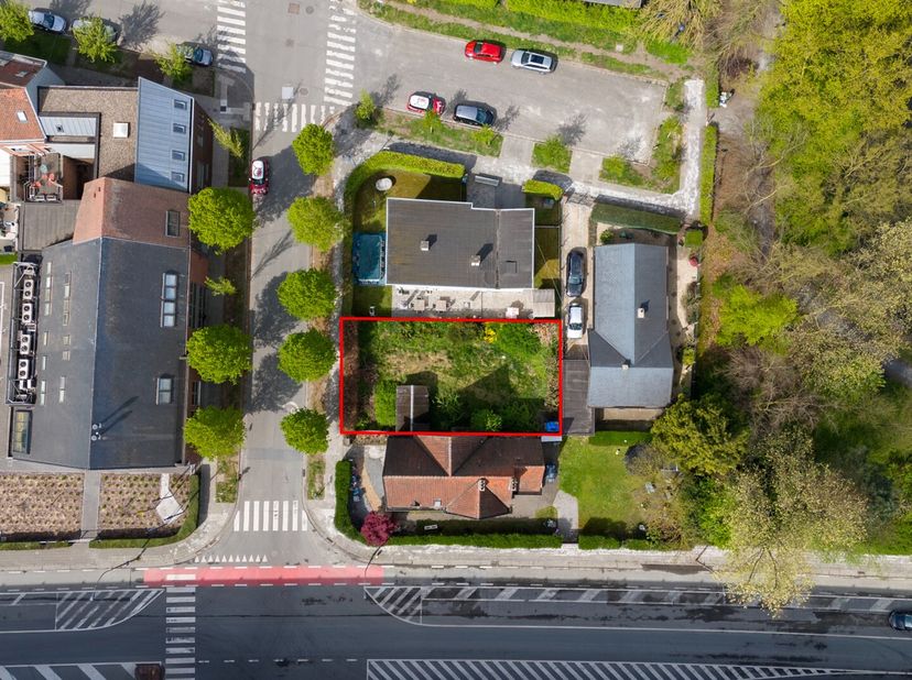 Ben je op zoek naar een goed gelegen bouwgrond in Gentbrugge met een uitstekende bereikbaarheid? Deze bouwgrond van 264 m² in de Jozef Wautersstraat b