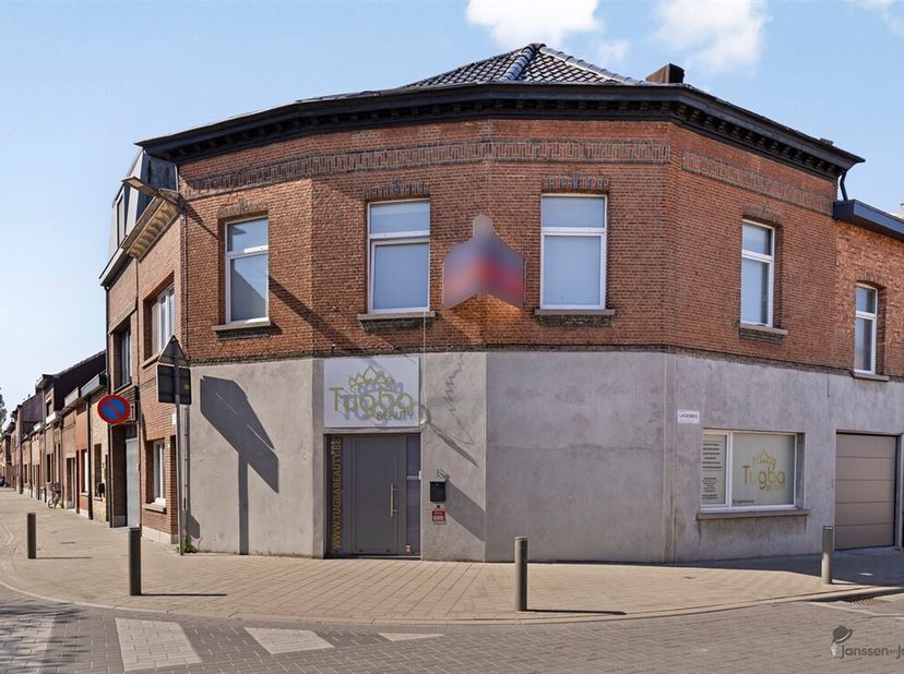 Veelzijdige Hoekwoning met 3 tot 5 slpk op centrale locatie wonen, werken of groeien met het gezin&lt;br /&gt;
Op zoek naar een woning die méér biedt dan st
