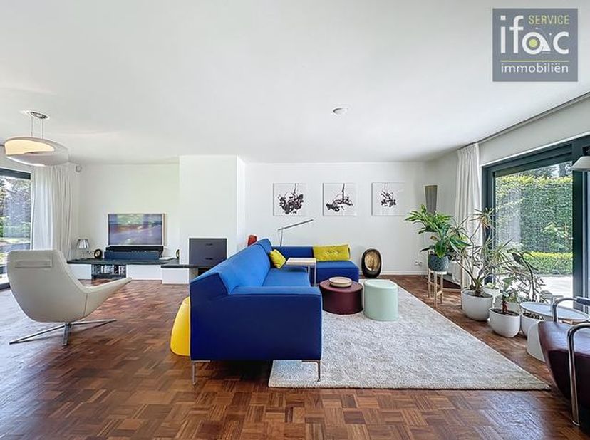 Exclusieve villa, gelegen in een residentiele wijk in Tervuren, vlakbij de Britse School, het centrum van Tervuren, scholen openbaar vervoer, winkels,