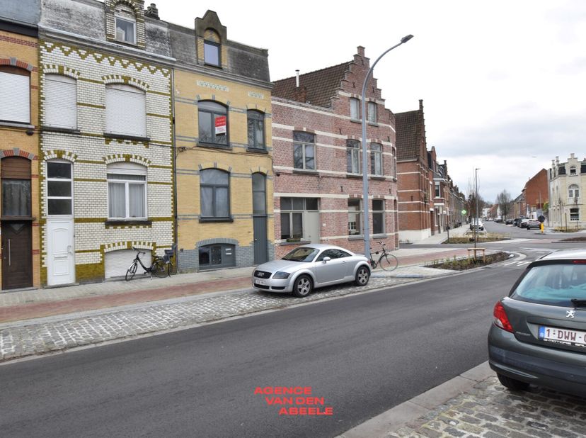 Appartement à louer
                    à 8310 Sint-Kruis