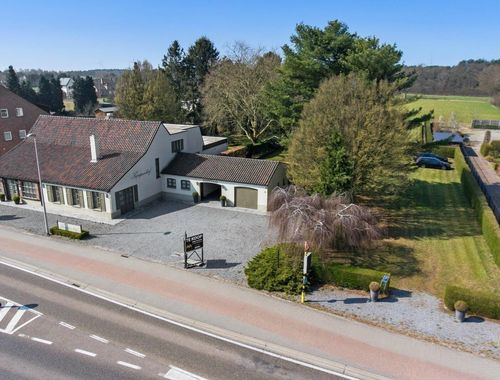                                         Commerce à vendre à Lommel, € 1.150.000
