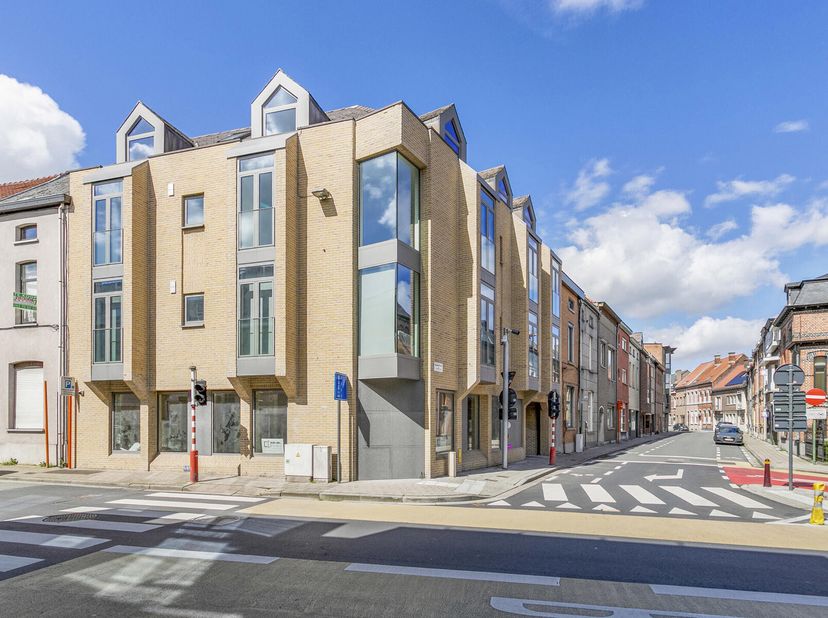 Appartement à louer
                    à 9300 Aalst