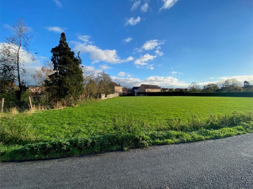 Terrain à vendre
                    à 7540 Kain