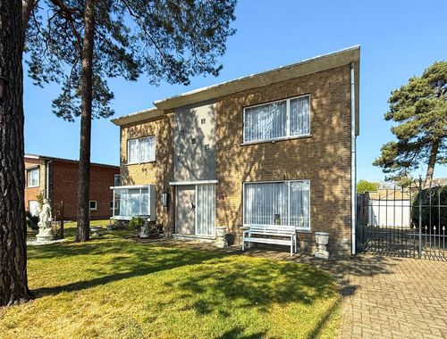                                         Maison à vendre à Paal, € 299.000
