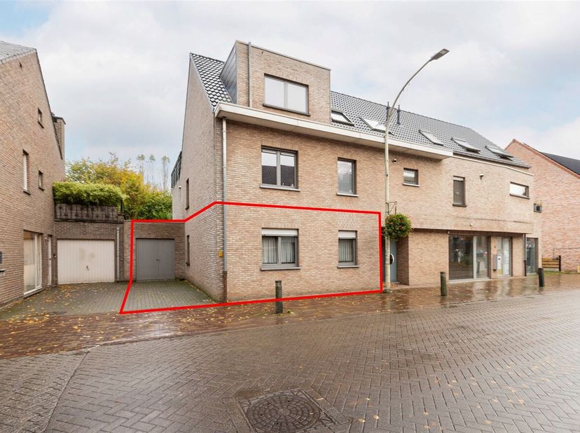 Appartement à vendre
                    à 2980 Zoersel