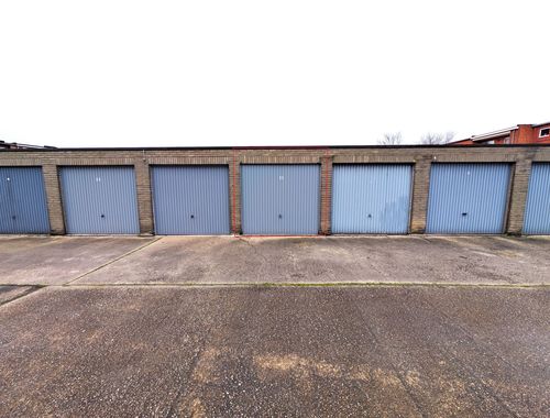                                         Garage à vendre à Edegem, € 27.000

