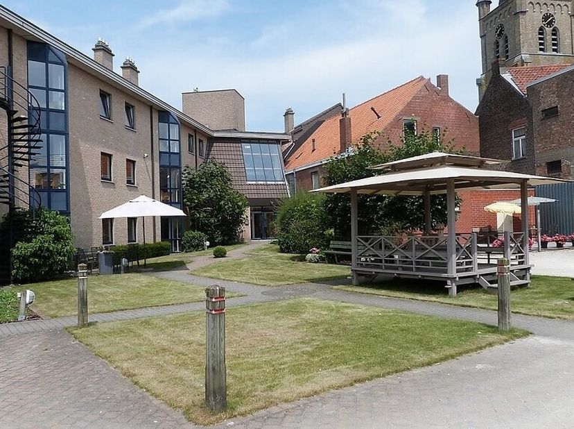 Appartement à louer
                    à 8211 Aartrijke