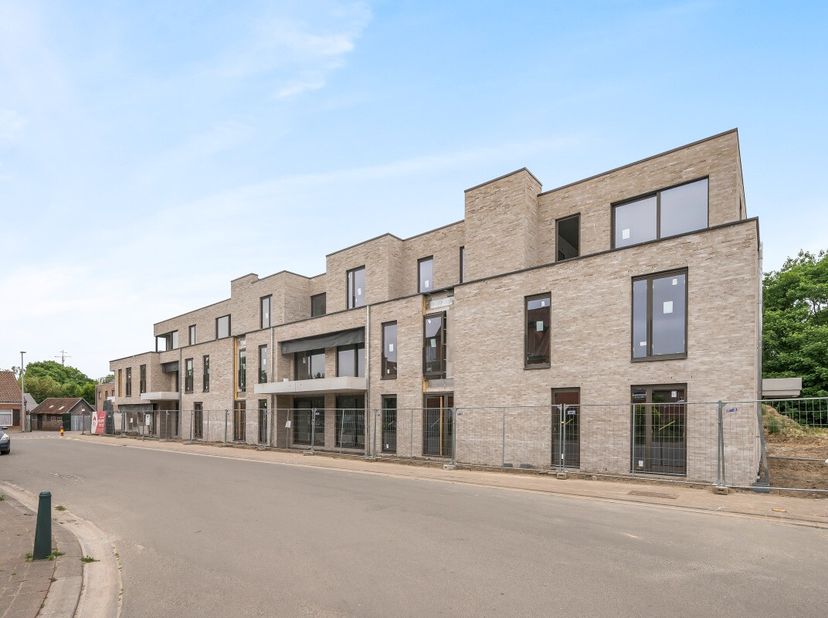 Welkom bij De Post, een heerlijk gezellig nieuwbouwproject in het charmante Kruibeke. Deze ligging geeft een ideale combinatie van bereikbaarheid en r