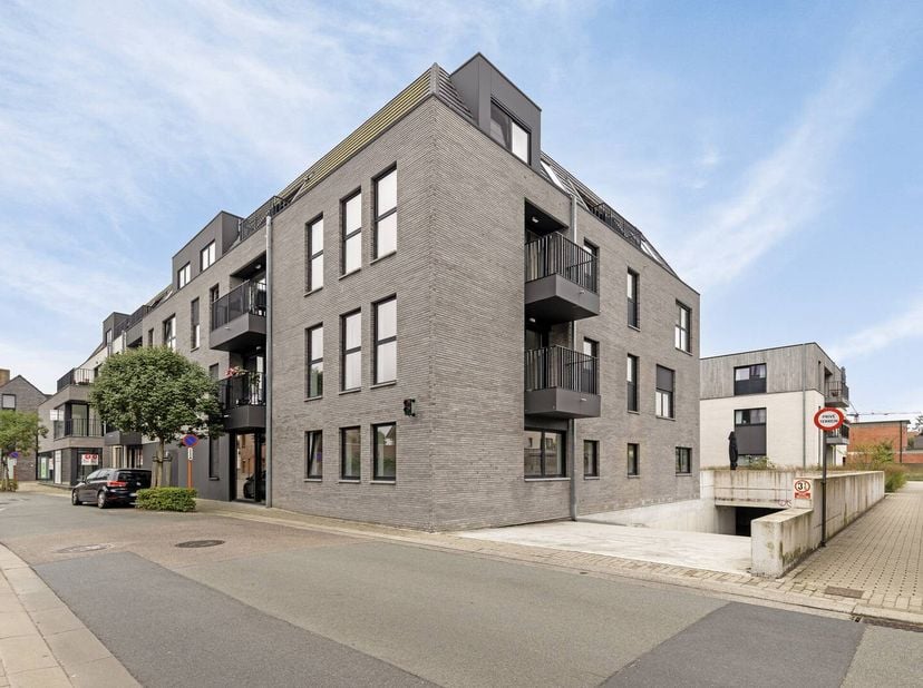 Pourquoi choisir nos résidences-services à Maldegem?&lt;br /&gt;
Confort et sécurité modernes:&lt;br /&gt;
Des appartements spacieux et bien aménagés dotés d&#039;équi