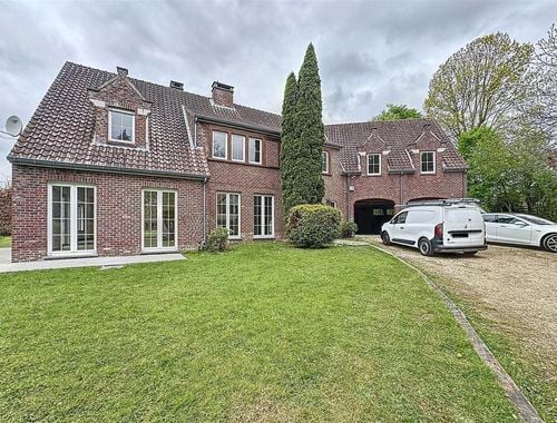                                         Villa à louer à Rhode-Saint-Genèse, € 4.350
