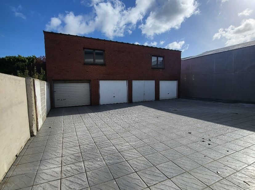 Garage te huur te Vlamertinge