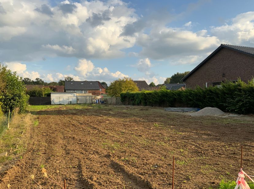 Terrain à vendre
                    à 3560 Lummen