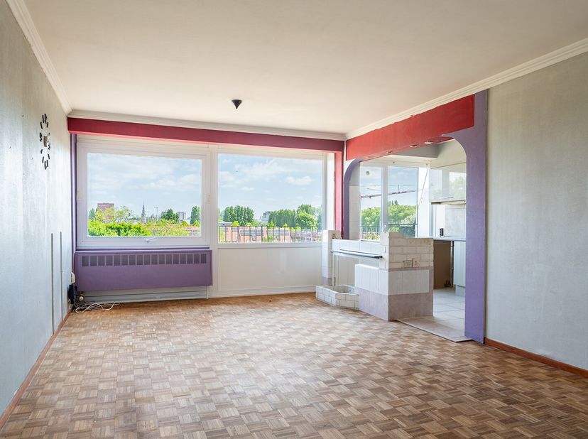 Prima onderhouden appartement op de 4de verdieping van &#039;Residentie Brabo II&#039; met mooi uitzicht over Stad Antwerpen! Het appartement is zeer centraal g