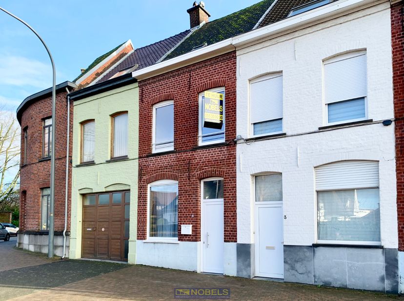 Maison à louer
                    à 9600 Renaix