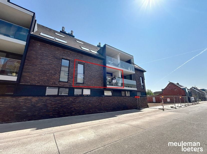 De Linde is een recent gebouwde residentie met kwalitatief afgewerkte appartementen op een uitstekende locatie in het centrum van Oostkamp.&lt;br /&gt;
Dit