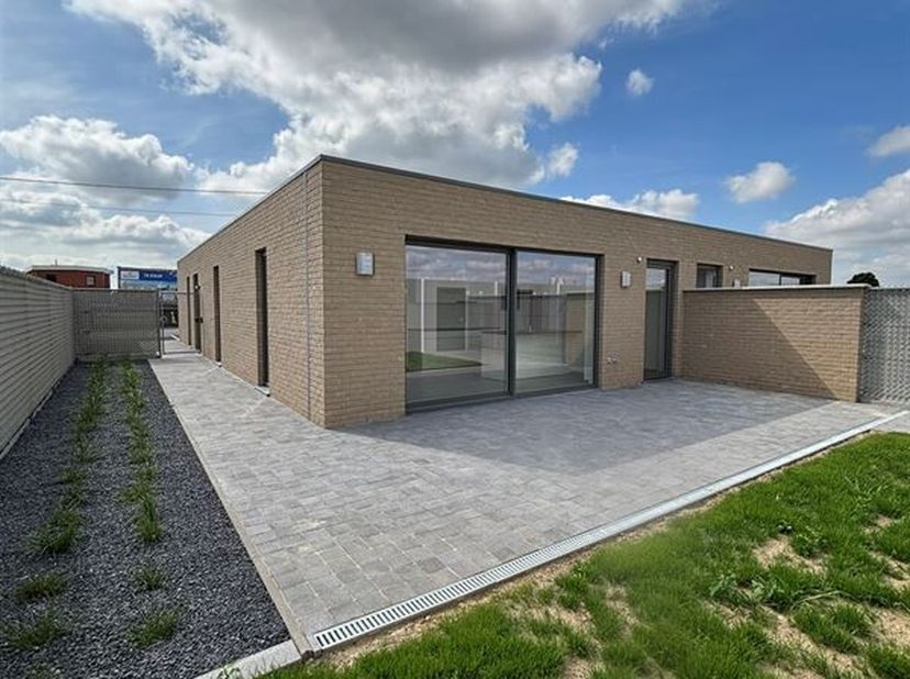Maison à louer
                    à 8972 Proven