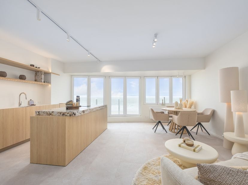 Vous rêvez d&#039;un endroit au bord de la mer avec tout le confort moderne à portée de main ? Découvrez cet appartement entièrement rénové au 2ème étage d