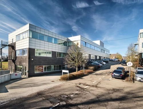                                         Espace de bureaux à louer à Zellik, € 3.552
