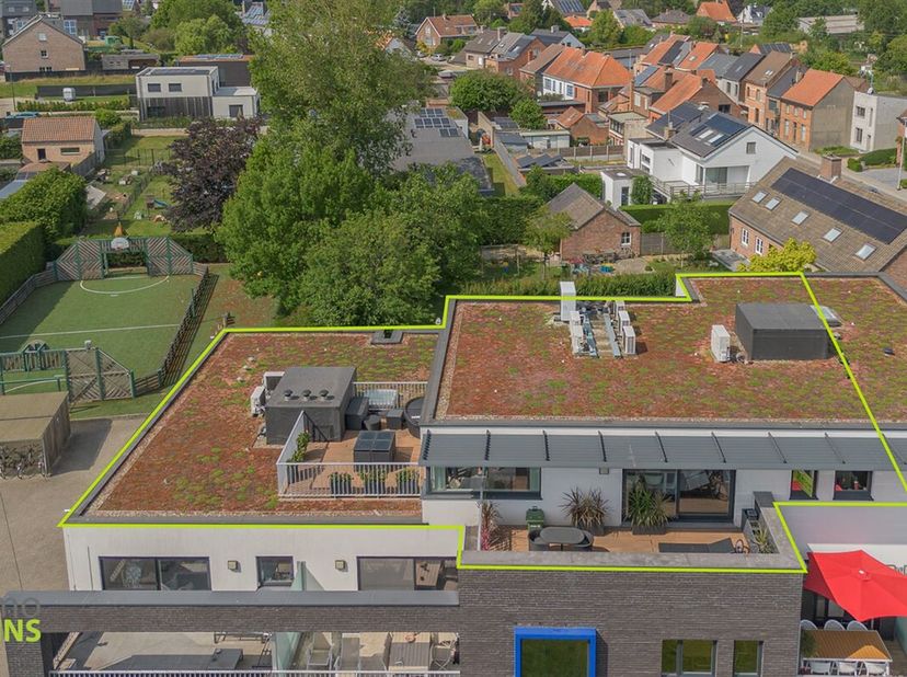 Luxueus penthouse (121m2) met ruime terrassen en prachtig uitzicht&lt;br /&gt;
Welkom in dit stijlvolle penthouse, gelegen op de derde verdieping (lift aanw
