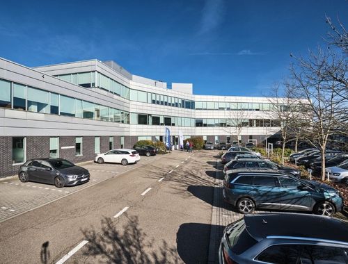                                         Kantoorruimte te huur in Zellik, € 5.875
