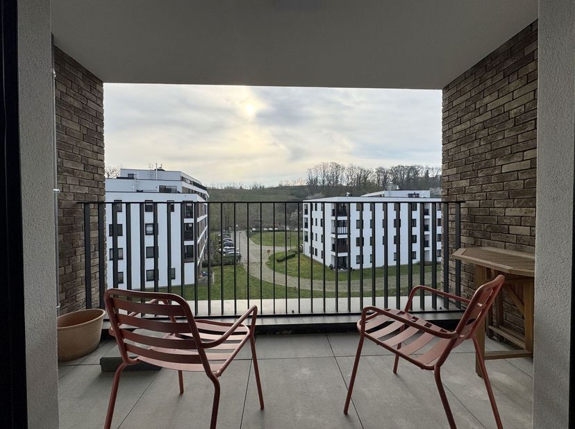 JAMBES, op 5 minuten van het centrum van Namen, in een groene omgeving, mooi nieuw appartement van 57 m² (1 slaapkamer/1 badkamer) op de 3e verdieping