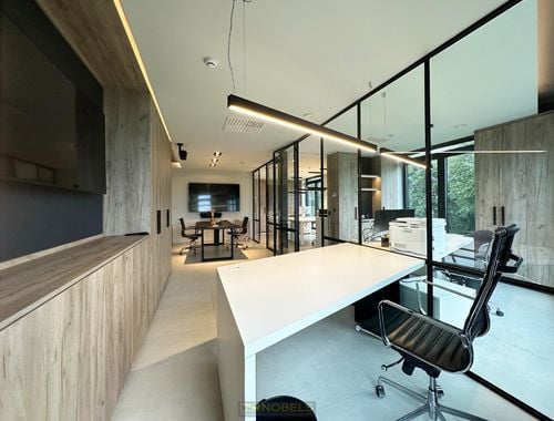                                         Commercieel Gebouw te koop in Nazareth, € 998.000
