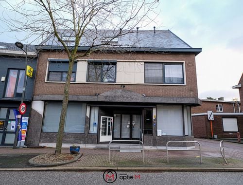                                        Immeuble d'appartements à vendre à Munsterbilzen, € 625.000
