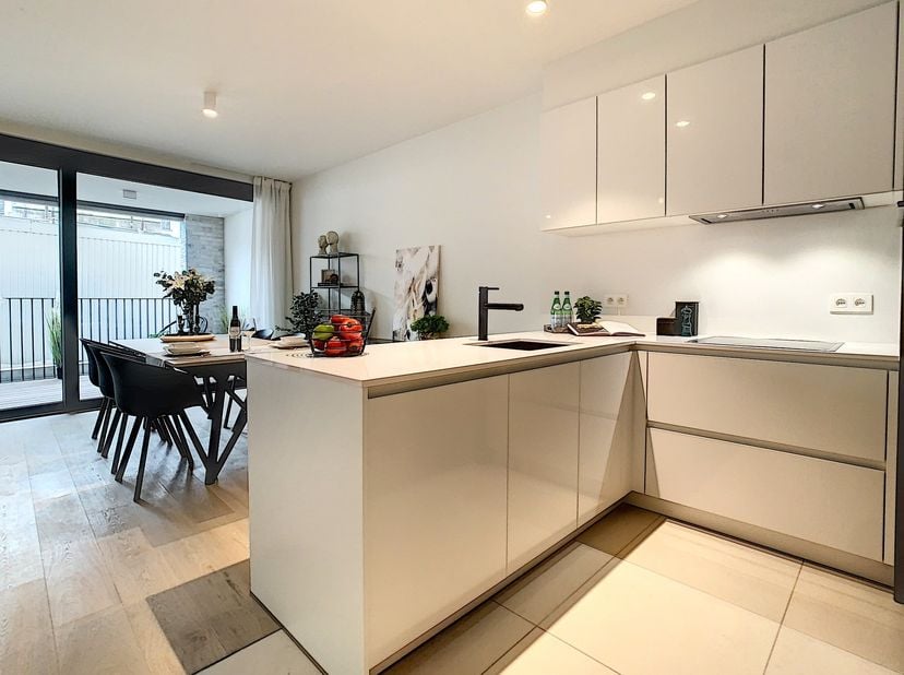 Gelijkvloers nieuwbouw appartement met 2 slaapkamers in prestieuse residentie Refuga in hartje Hasselt.&lt;br /&gt;
&lt;br /&gt;
Residentie Refuga is een exclusie