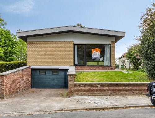                                         Bungalow te koop in Denderhoutem, € 365.000
