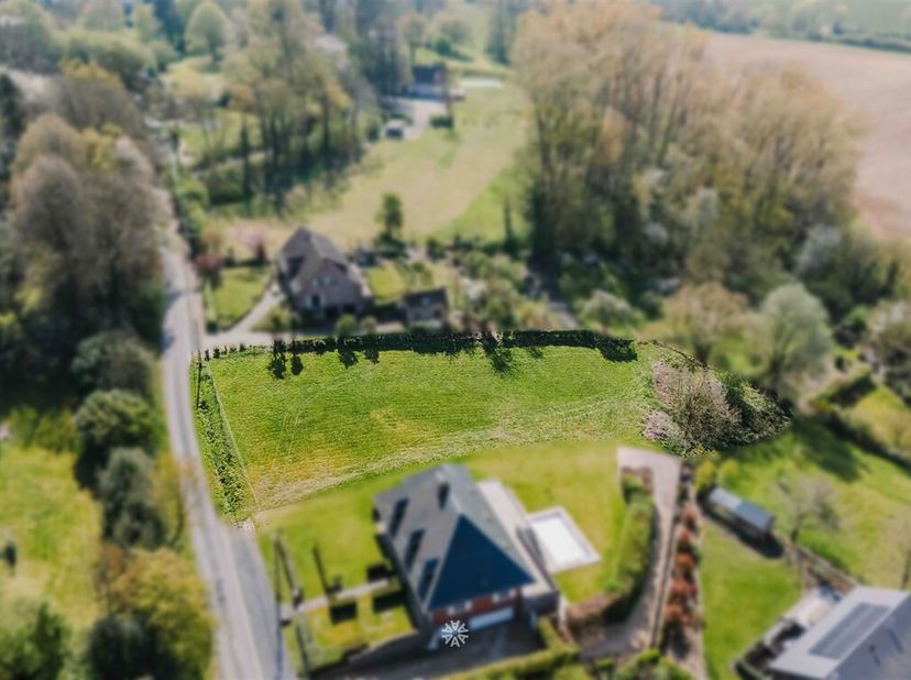 Terrain à vendre
                    à 9600 Renaix