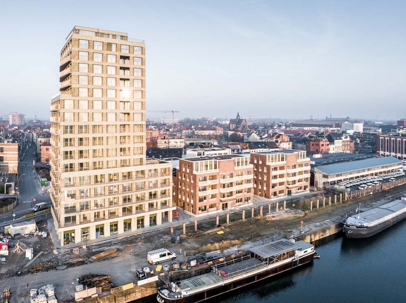 Le projet résidentiel Stapelplein, situé au Handelsdokkaai, propose encore quelques places de parking souterraines à vendre. Le parking privatif est a