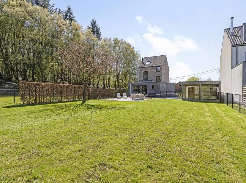 Vivre au calme, entouré de nature ?&lt;br /&gt;
Cette charmante maison 4 façades avec 3 chambres vous offre confort, lumière et espace sur un terrain de 64