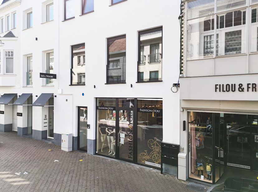 Bien professionnel à vendre
                    à 9620 Zottegem