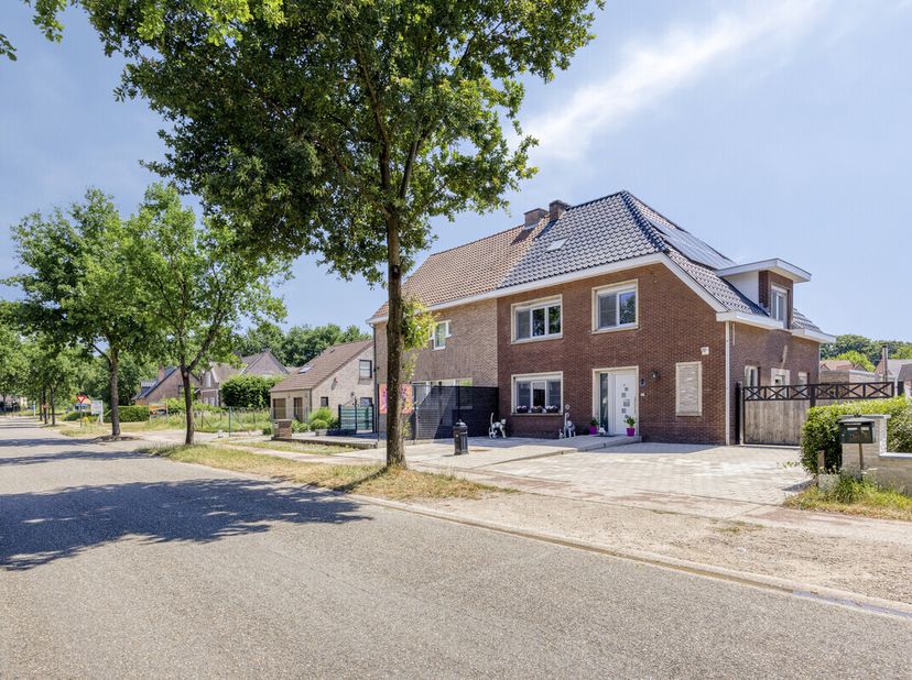 Te Koop: Prachtige, volledig gerenoveerde woning met 4 slaapkamers in Beringen  Energiezuinig &amp; Instapklaar Bent u op zoek naar een instapklare woning