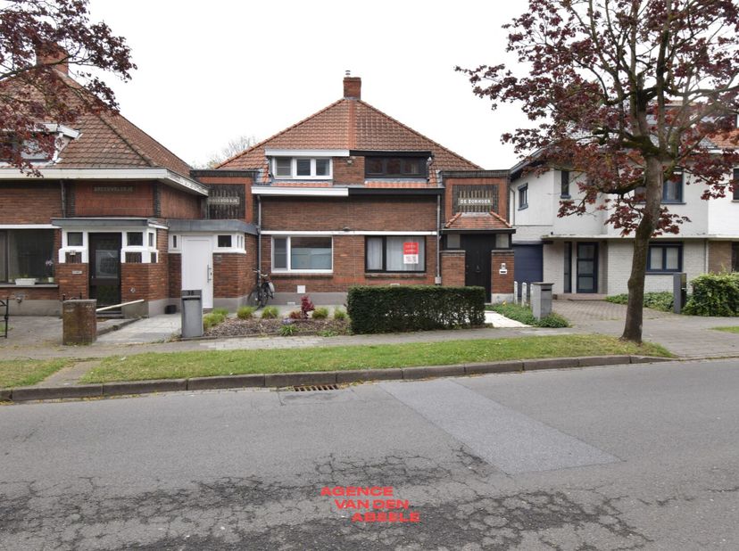 Maison à louer
                    à 8000 Sint-Pieters