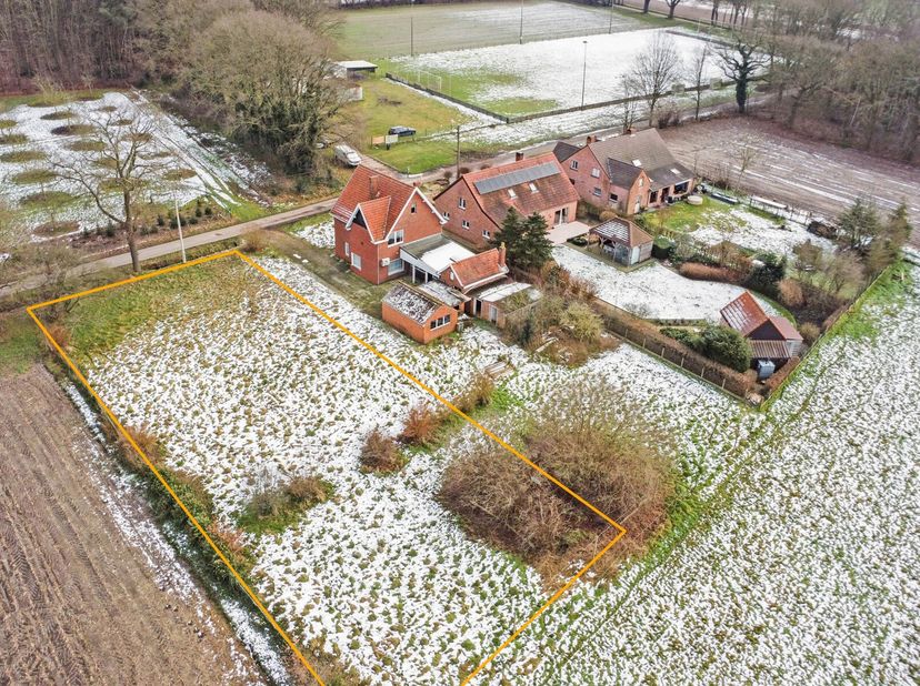 Terrain à vendre
                    à 3583 Paal