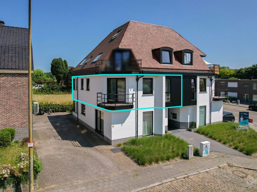 Dit ruime appartement met twee slaapkamers is gelegen op een rustige, groene locatie vlak bij het centrum van Leuven en biedt een uitstekende opportun