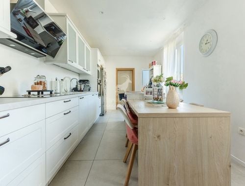                                         Woning te koop in Monceau-sur-Sambre, € 229.999
