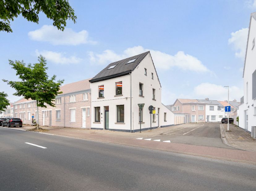 Maison à vendre
                    à 9150 Bazel