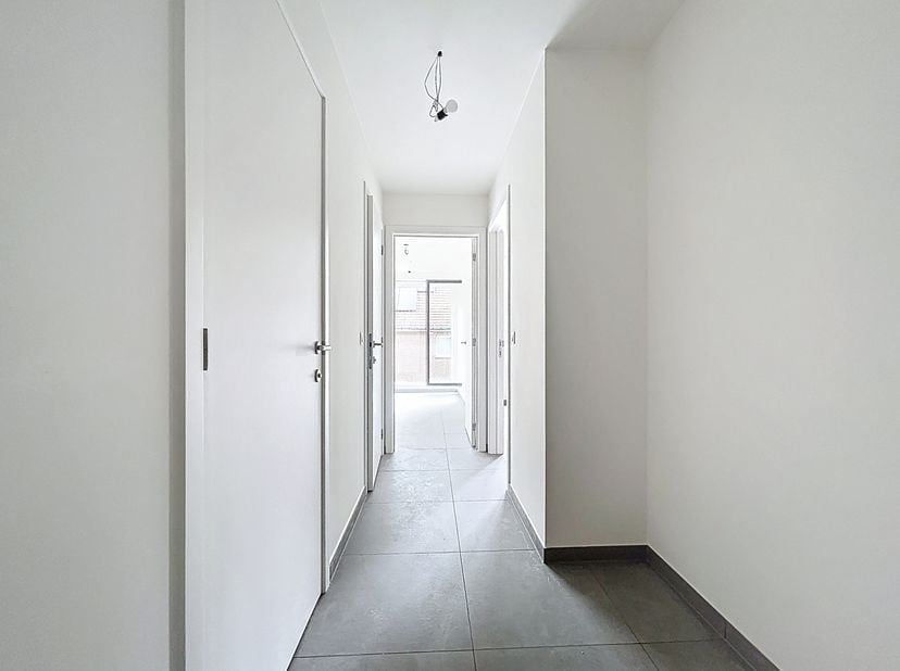 Bent u op zoek naar een leuk nieuwbouwappartement in Desselgem? Dan is dit zeker iets voor u! Het appartement beschikt over de nieuwste technieken.&lt;br